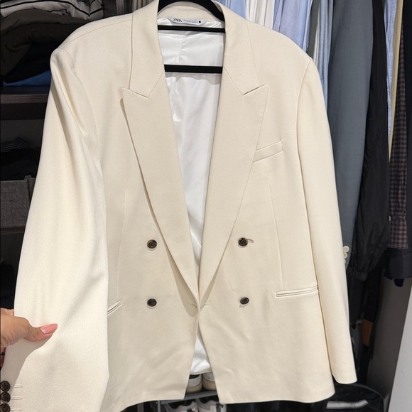 Zara Jackets & Blazers - Zara Cream Double-Breasted Blazer with Notch Lapels size 44